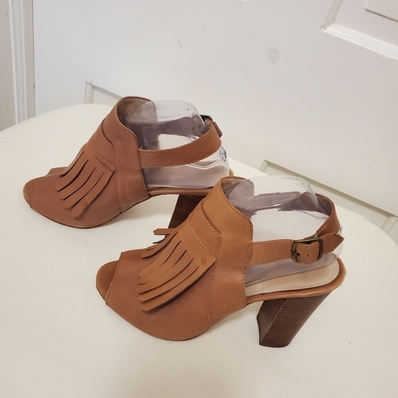 Pour LA Victoire Fringe Peep Toe Leather Sandals Size 9M - Picture 8 of 12